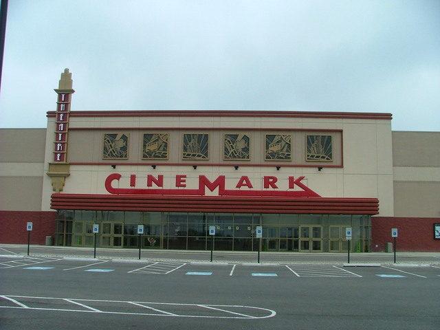 Cinemark 14 Mansfield Town Center