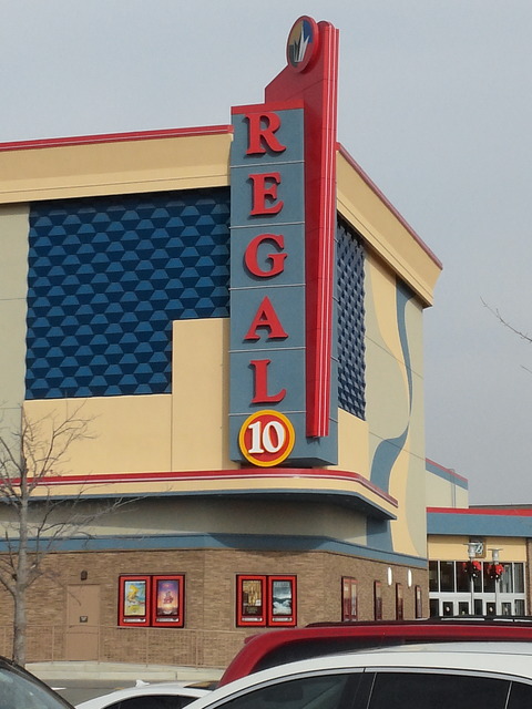 Regal Dulles Town Center 10