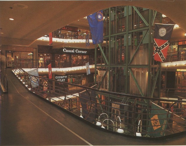 Early `80's mall interior photo courtesy of Darla Zailskas.