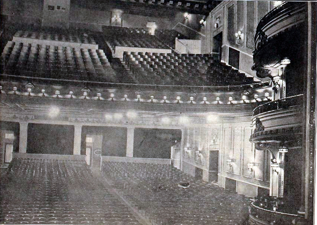 Empress Theatre, Des Moines in 1920 - Auditorium